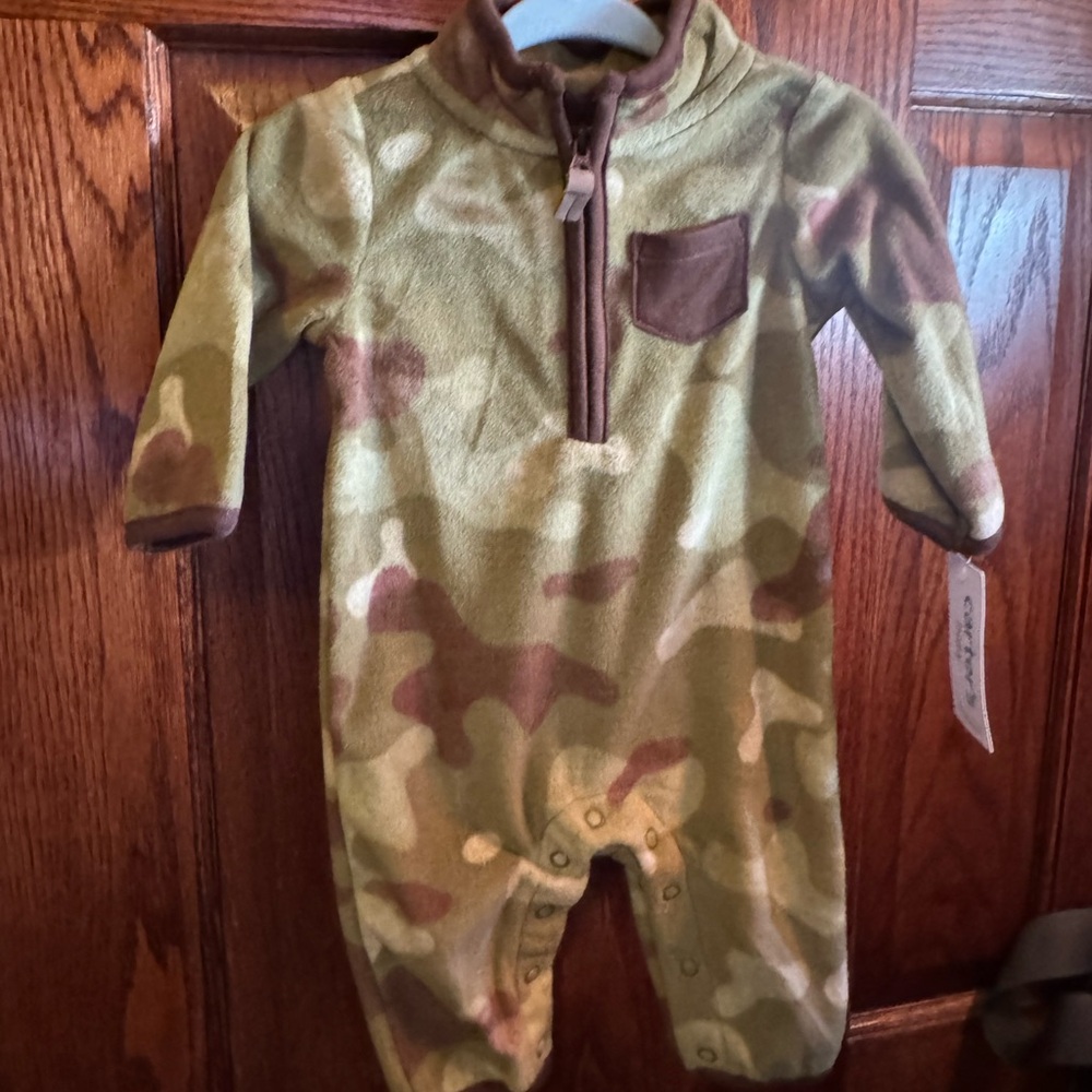 Camouflage Kids One Piece NWT Footless Fleece